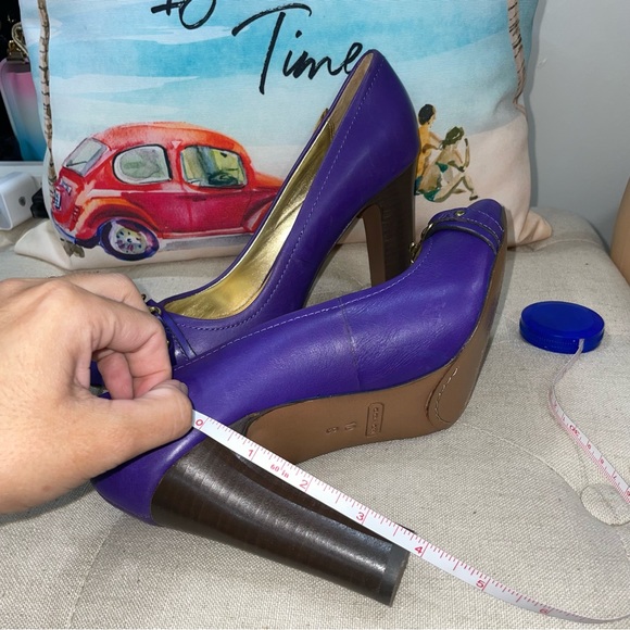 Coach Desaree Leather Ultra Violet Purple Round Toe Dogleash Pumps Heel Size 10B - Picture 12 of 13